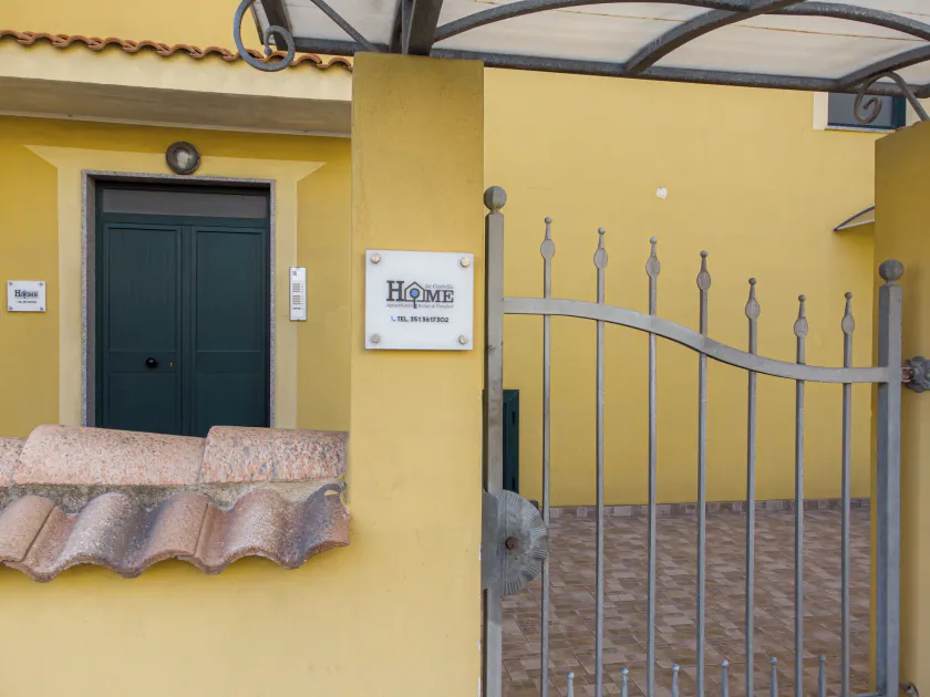 Le Castella House - Image 1