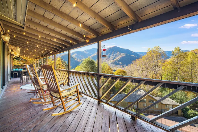 Best Location - Maggie Valley Cabin w/ Hot Tub! - Image 1
