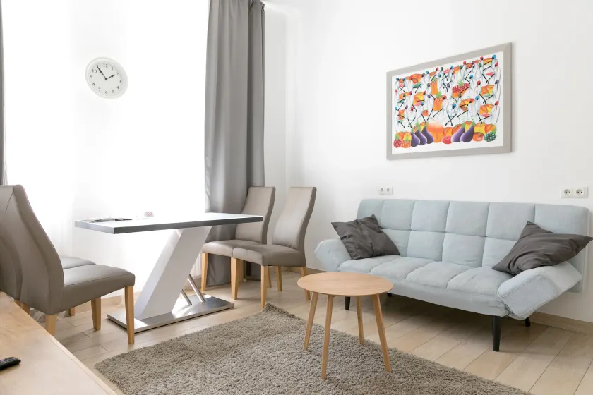 Apartment house in Vienna - Image 1