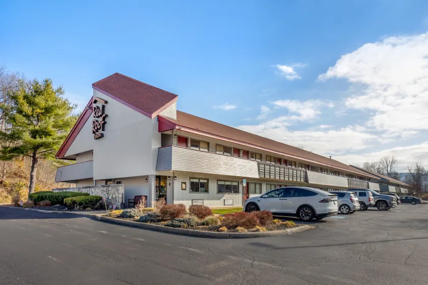 HomeTowne Studios by Red Roof Danville, PA - Image 1