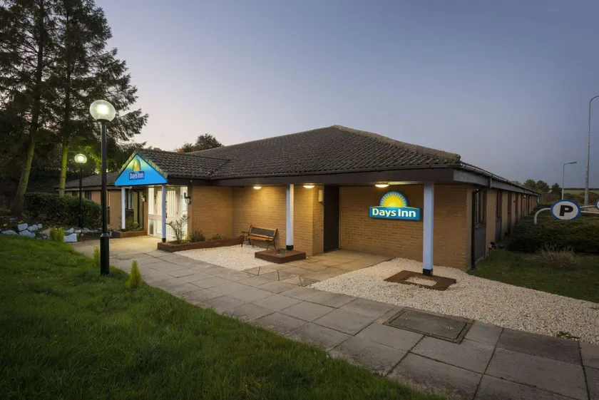 Days Inn Sutton Scotney North - Image 1