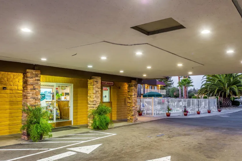 Rodeway Inn Wine Country - Image 1