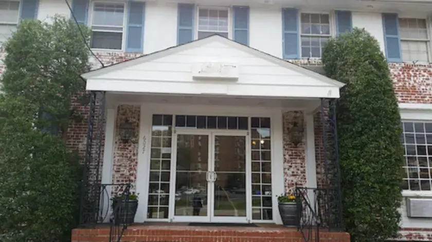 The Virginia Lodge - Image 1
