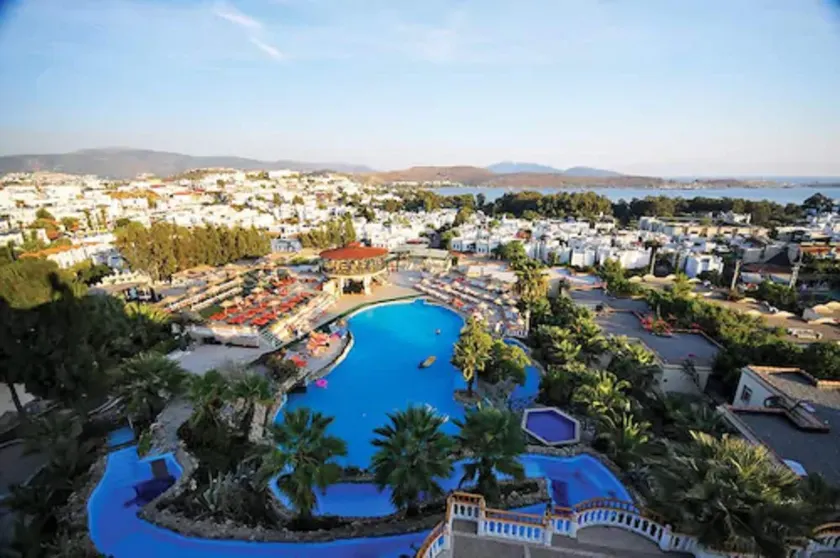 Phoenix Sun Hotel - Image 1