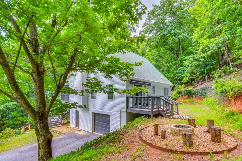 Near Helen, Waterfalls & Hiking! Quiet Mtn Retreat - Image 1