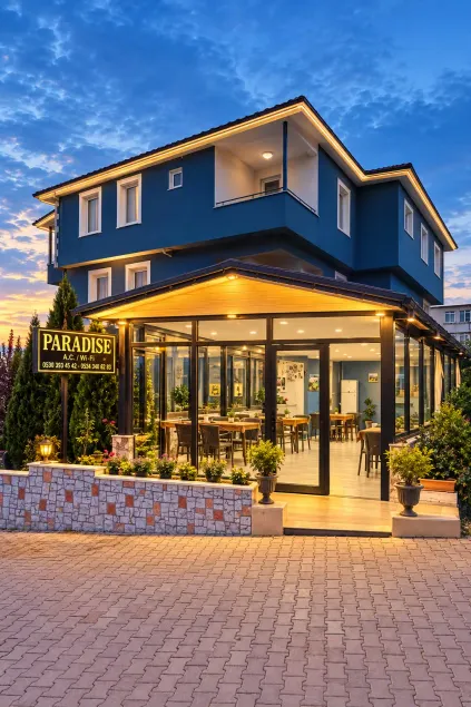 Paradise House - Image 1