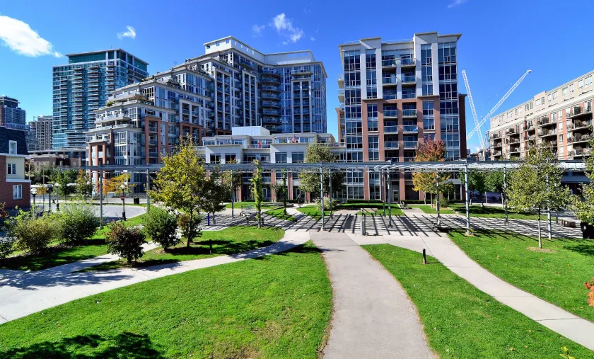 JJ Furnished Apartments Downtown Toronto: King's Luxury Loft - Image 1