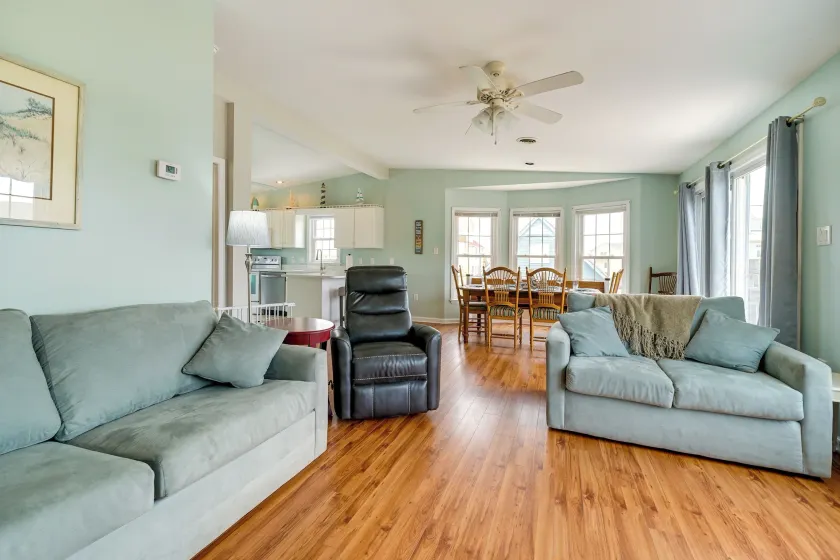 Surf City Vacation Rental - Walk to Beach - Intérieur