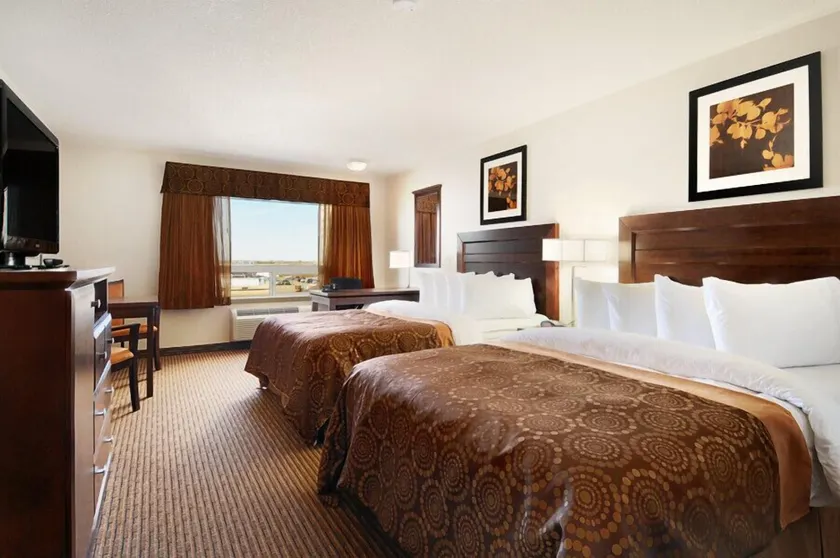 Canalta Hotel Moosomin - Image 1