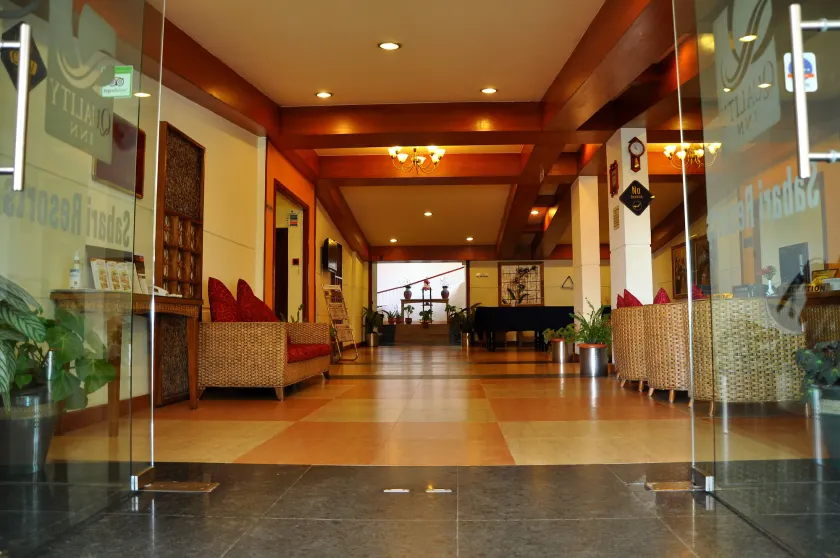 Benzz Park Family Resort Kodaikanal - Entrée intérieure