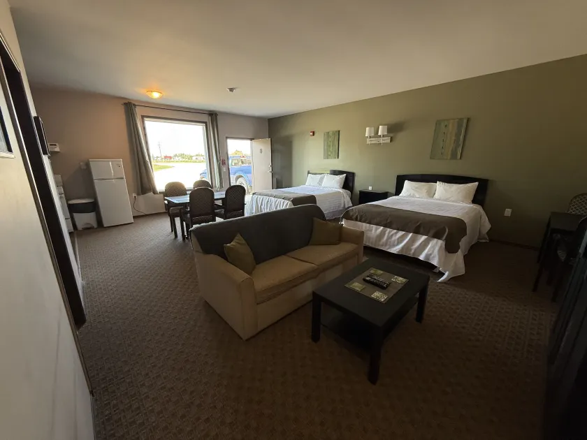 Moosehorn Motor Hotel - Image 1
