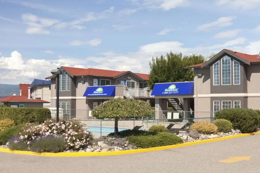 Days Inn by Wyndham Kelowna - Image 1
