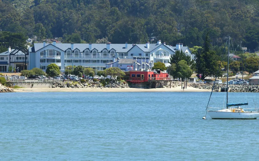 Oceano Hotel and Spa Half Moon Bay Harbor - Image 1