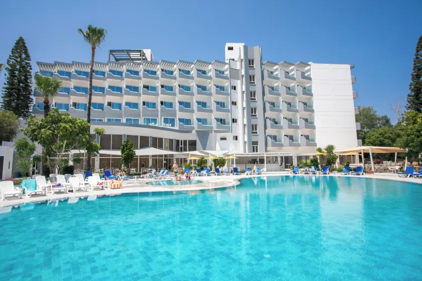 Papouis Protaras Hotel - Image 1