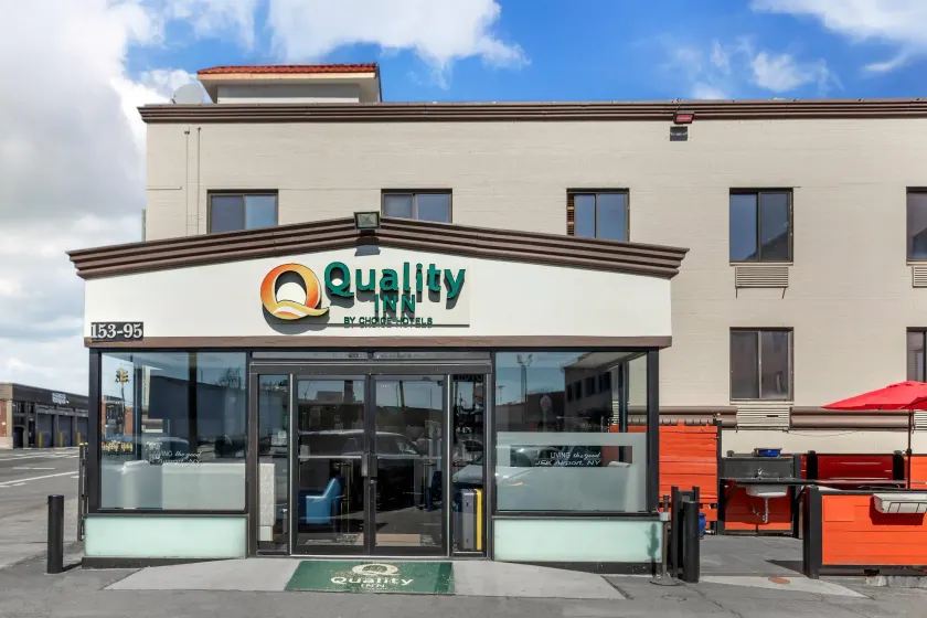 Quality Inn JFK Airport Rockaway Blvd - Image 1