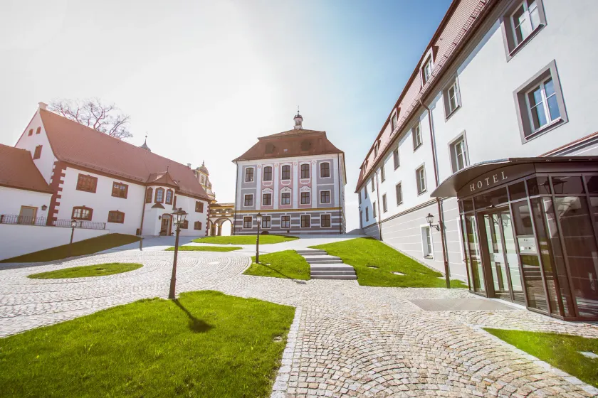Hotel Schloss Leitheim - Image 1