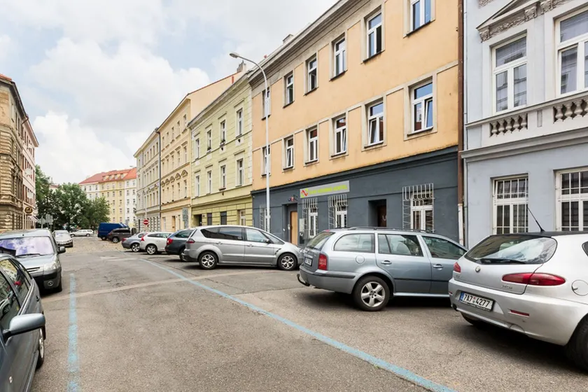 Easy Housing - Image 1