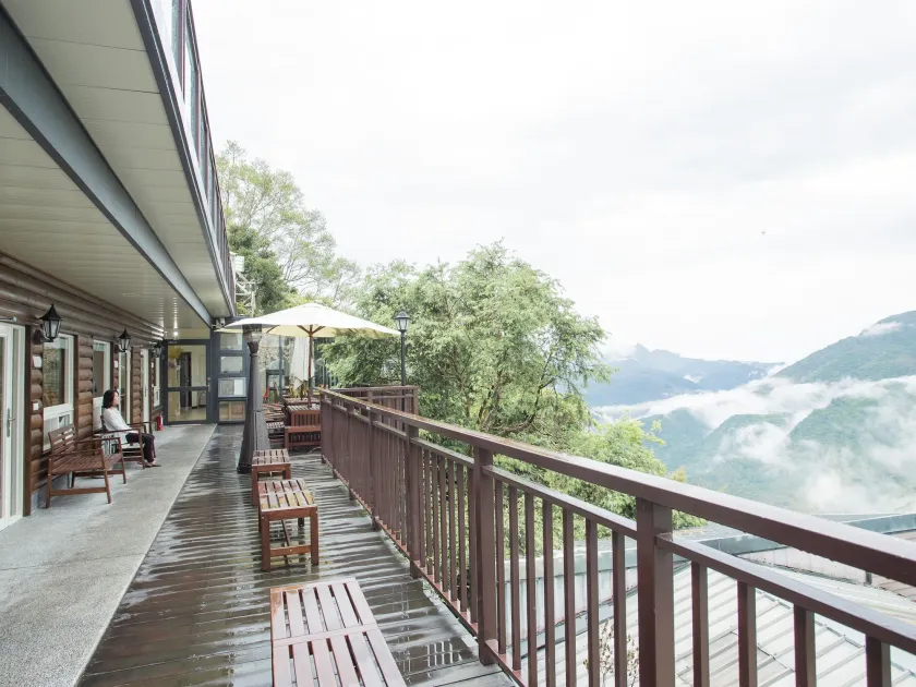 Cloud Villa - Image 1