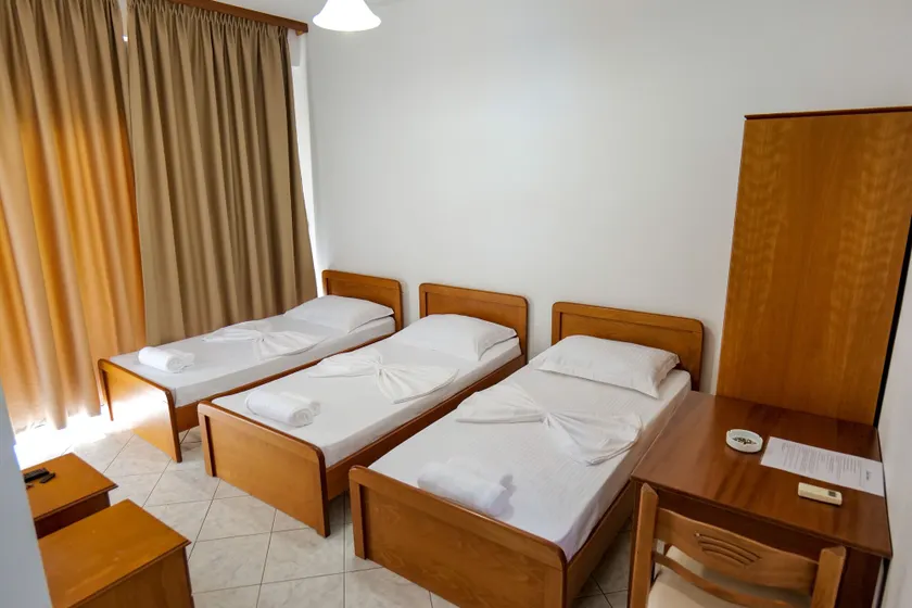 Hotel Emblem - Chambre