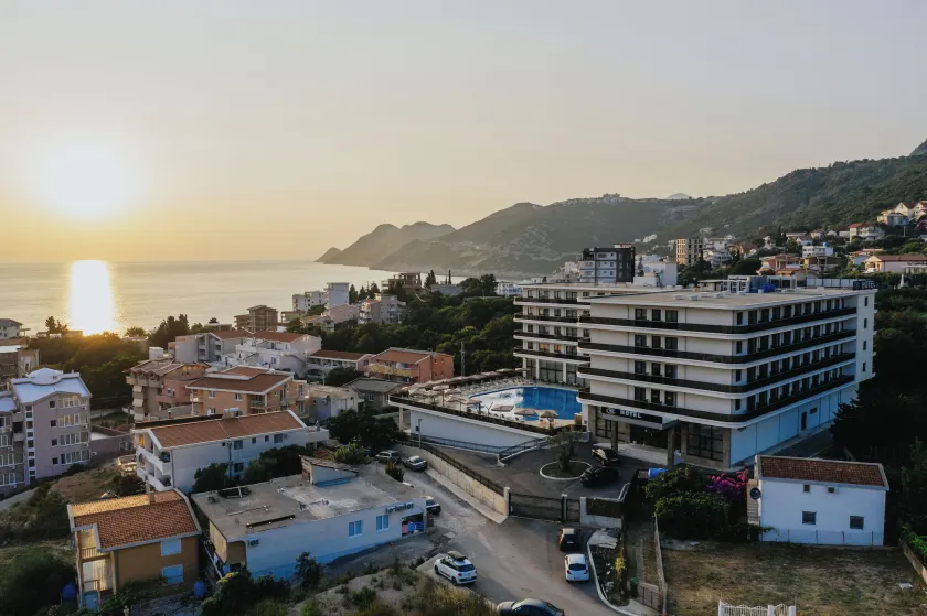 Casa Costa - Image 1