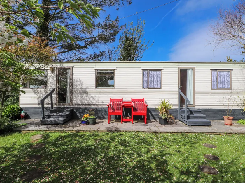 Fron Dderw Caravan - Image 1