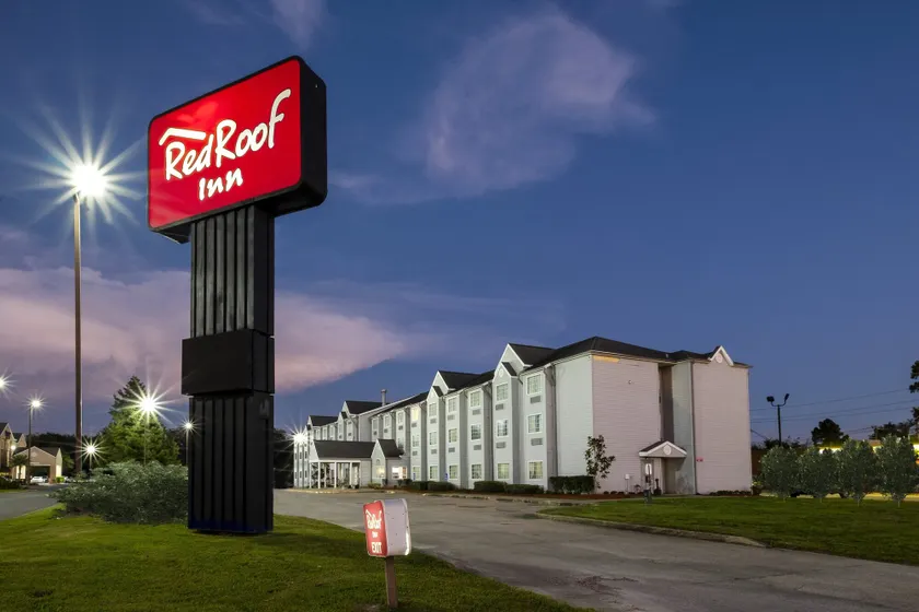 Red Roof Inn Sulphur - Image 1