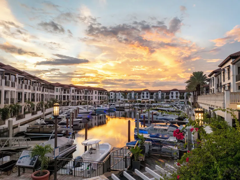 Naples Bay Resort and Marina - Image 1