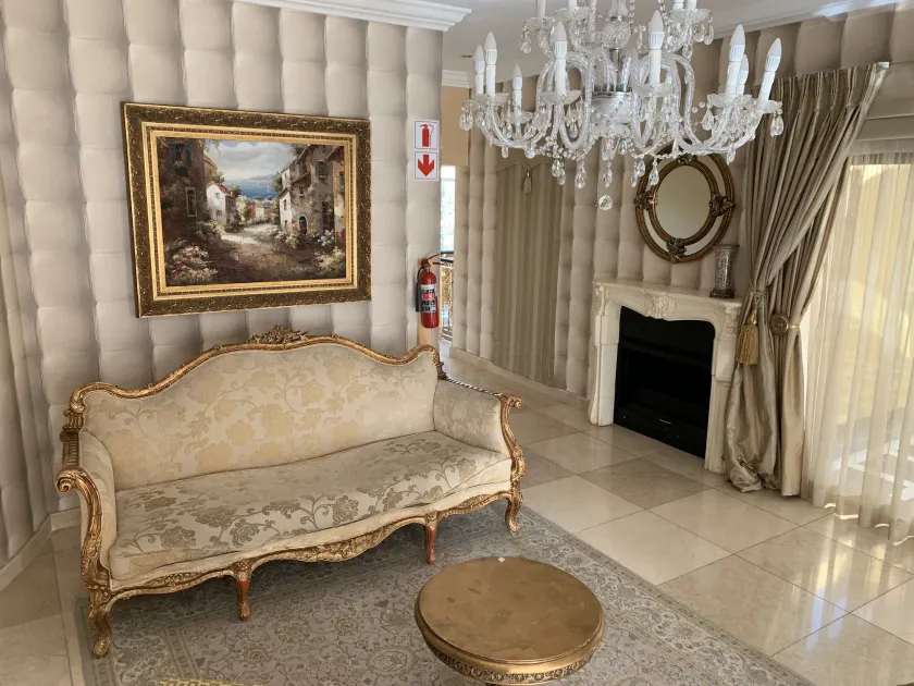 Bella Casa Guesthouse - Image 1