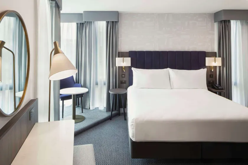 DoubleTree by Hilton Manchester - Piccadilly - Image 1