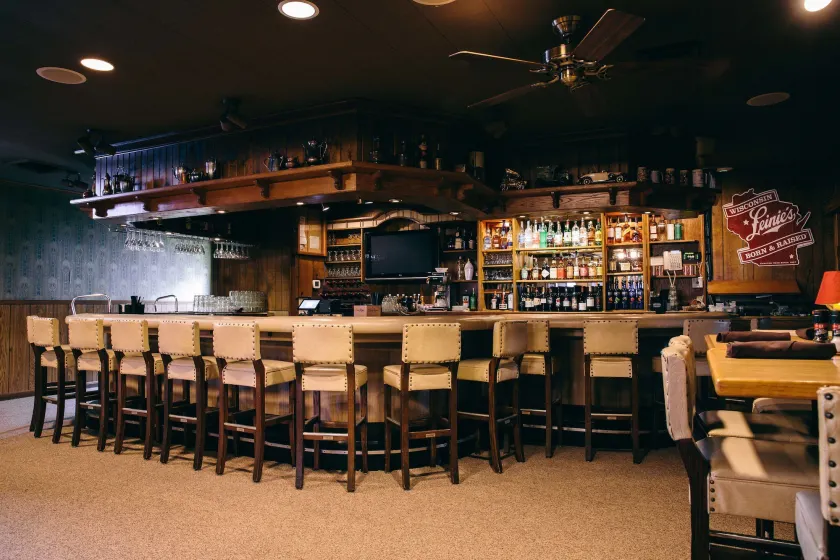 Fannies Supper Club and Motel - Image 1