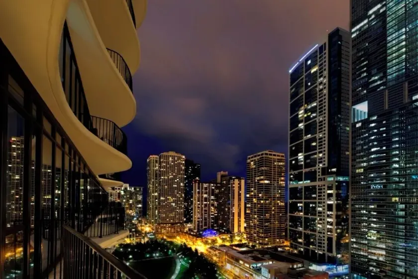 Radisson Blu Aqua Hotel, Chicago - Image 1