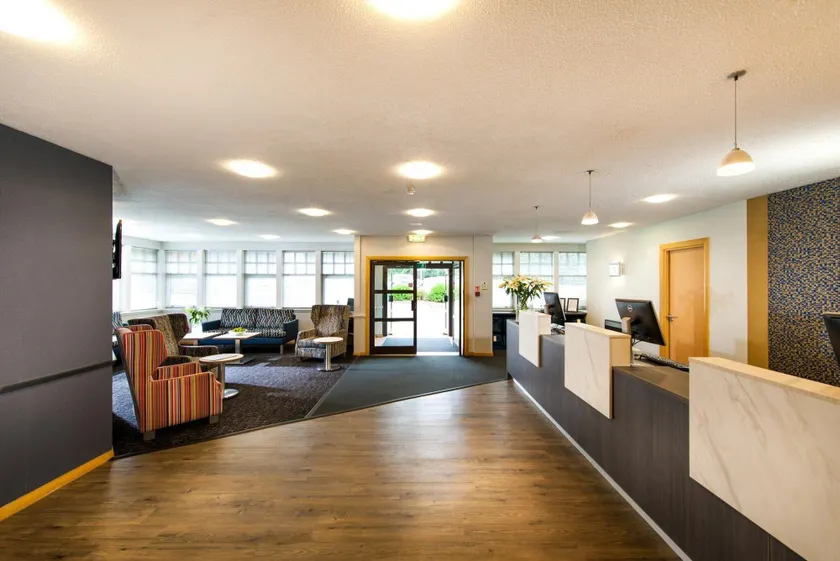 Leonardo Inn Aberdeen Airport - Image 1