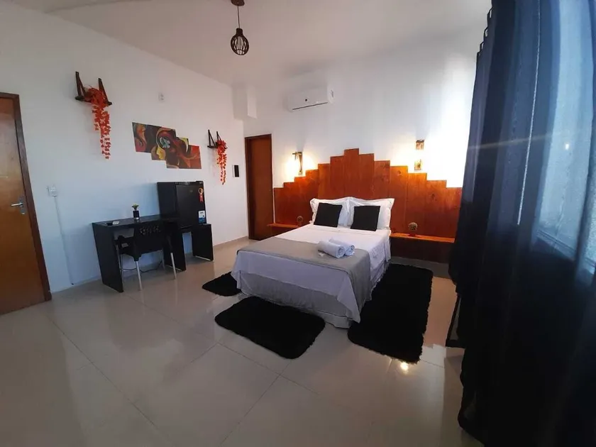 Central Palace Hotel  - Image 1