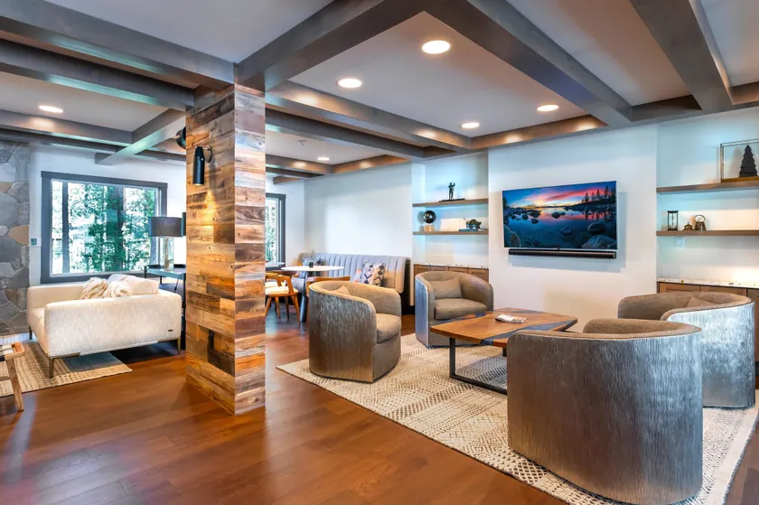 The Incline Lodge - Image 1