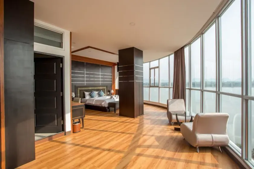 Blu Hotel - Image 1