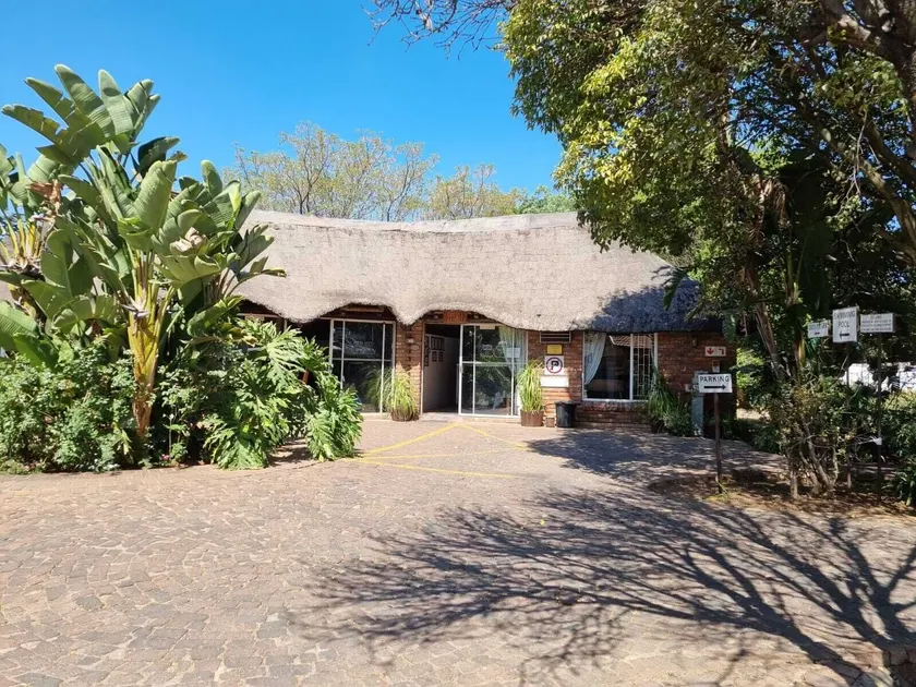 Emerald Guesthouse - Image 1