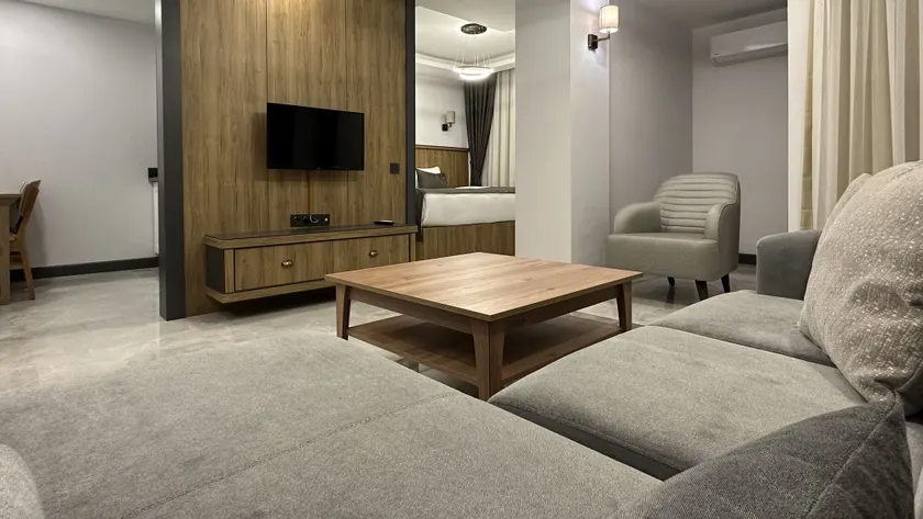 Quality Gold Suite Hotel - Image 1