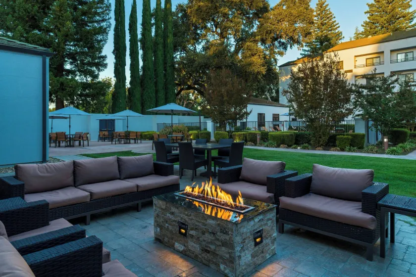 Courtyard Sacramento Airport Natomas - Image 1