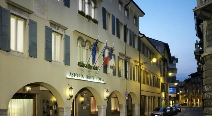 Astoria Hotel Italia - Image 1