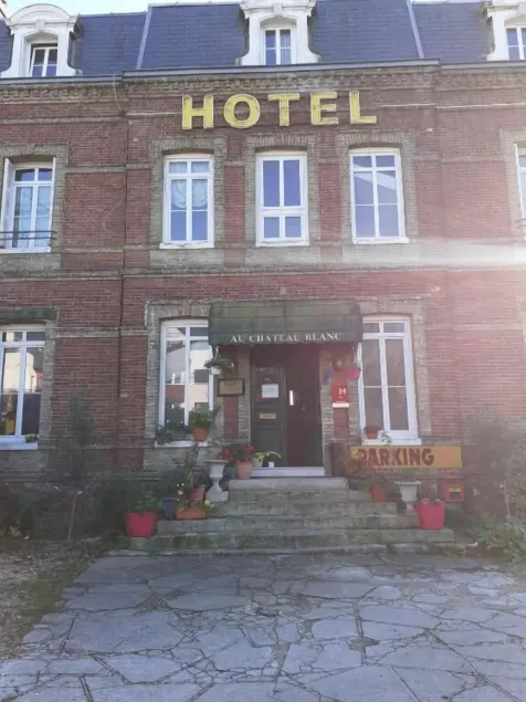 Hotel du chateau blanc - Image 1