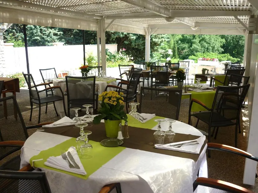 Logis Hotel Le Relais du Serre - Image 1