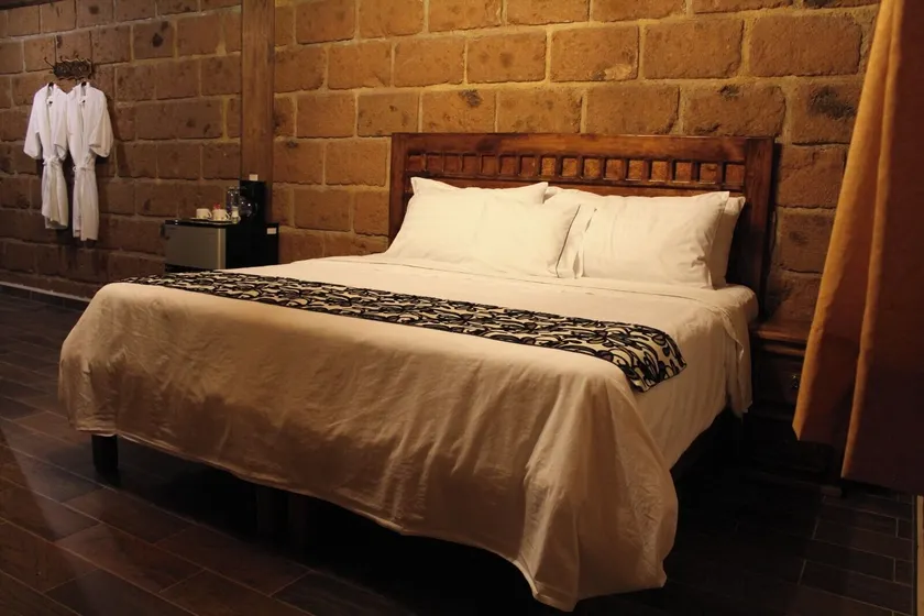 Hotel Real Nirvana - Image 1