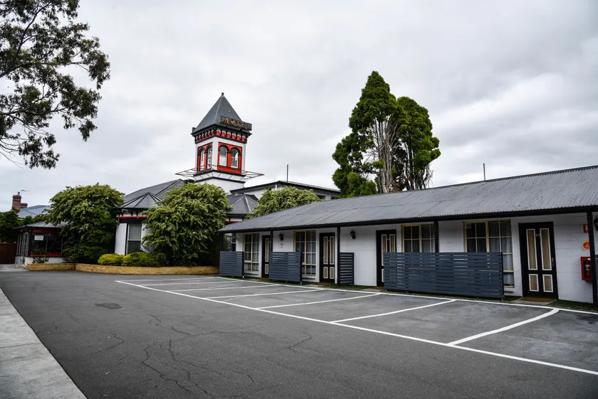 Hobart Tower Motel - Image 1