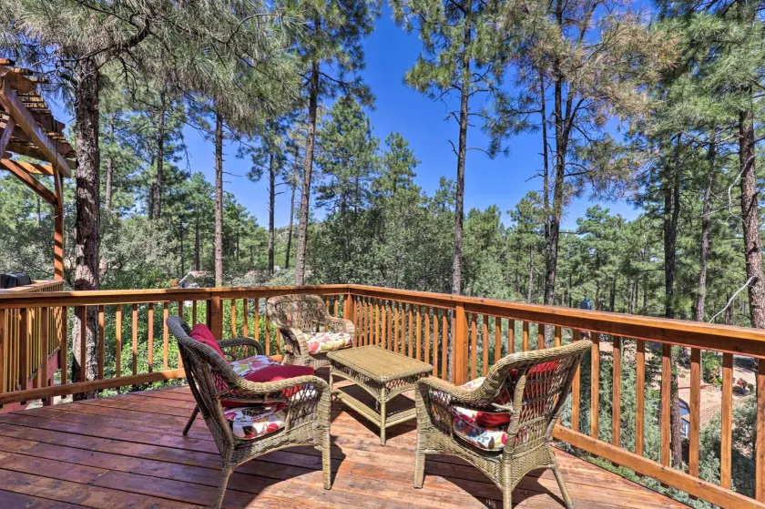 3 Mi to Downtown: Cabin w/ Gas Grill in Prescott - Innenbereich