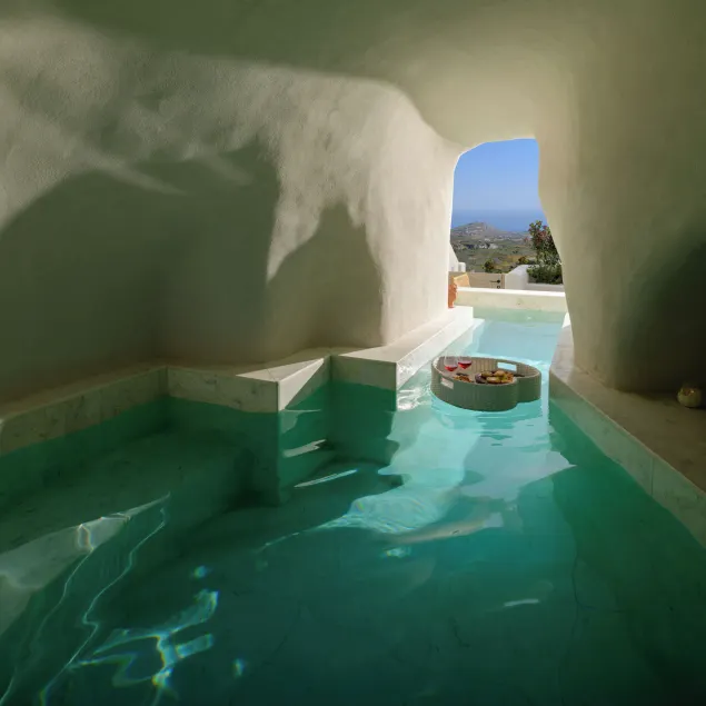 Avelora Suites - Image 1