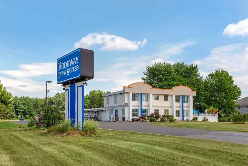 Rodeway Inn & Suites New Paltz - Hudson Valley - Image 1