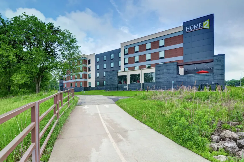 Home2 Suites by Hilton Rochester Mayo Clinic Area - Image 1