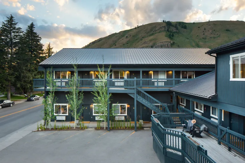 Anvil Hotel - Image 1