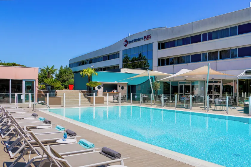 Best Western Plus Hotel Admiral - Image 1