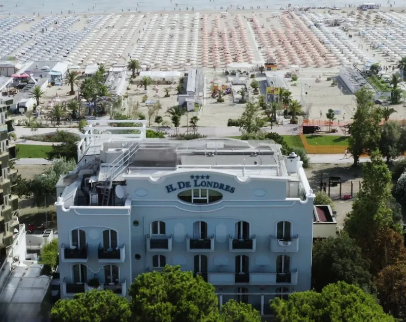 Hotel De Londres - Image 1
